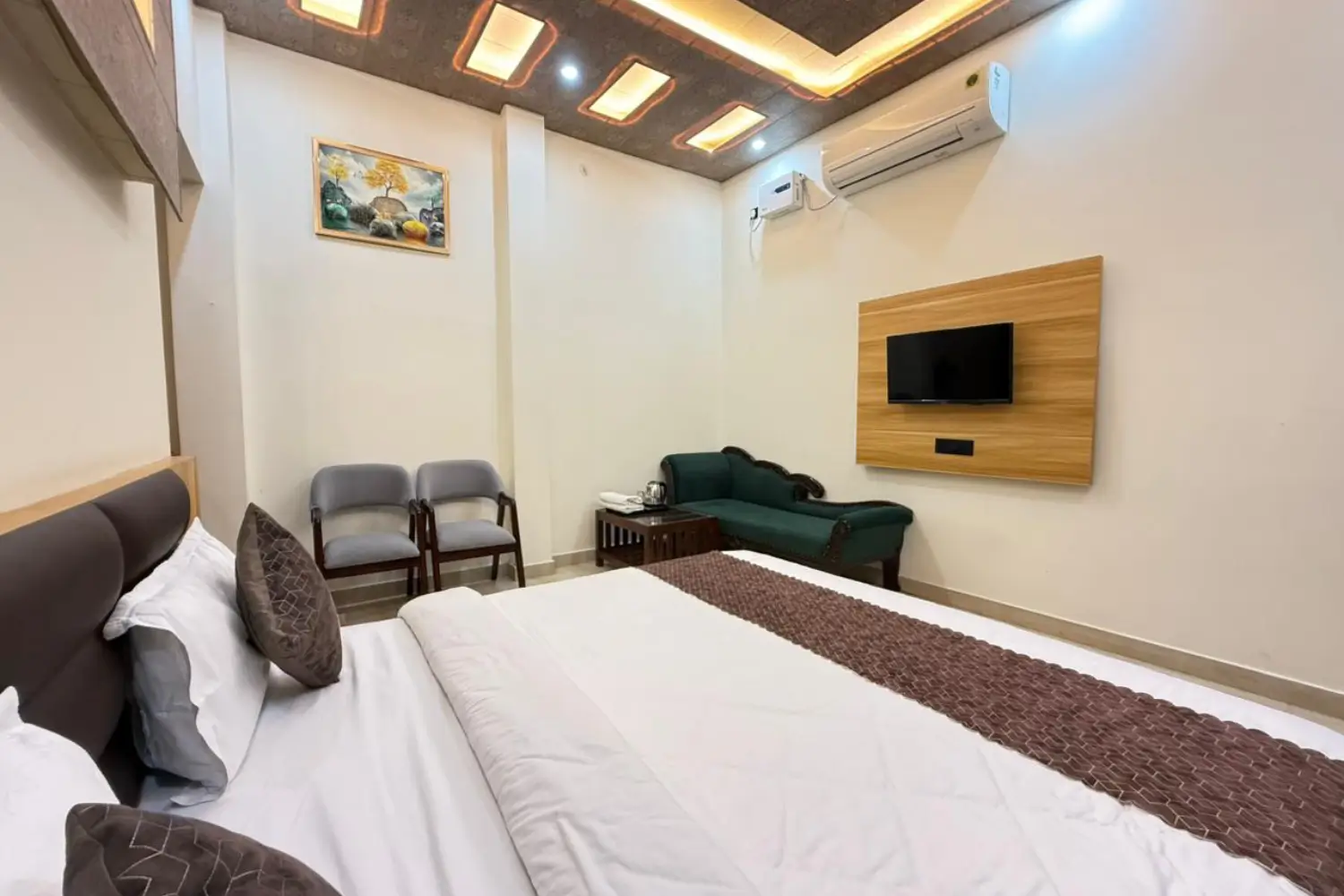 JB Square Resort and Lawn Ayodhya