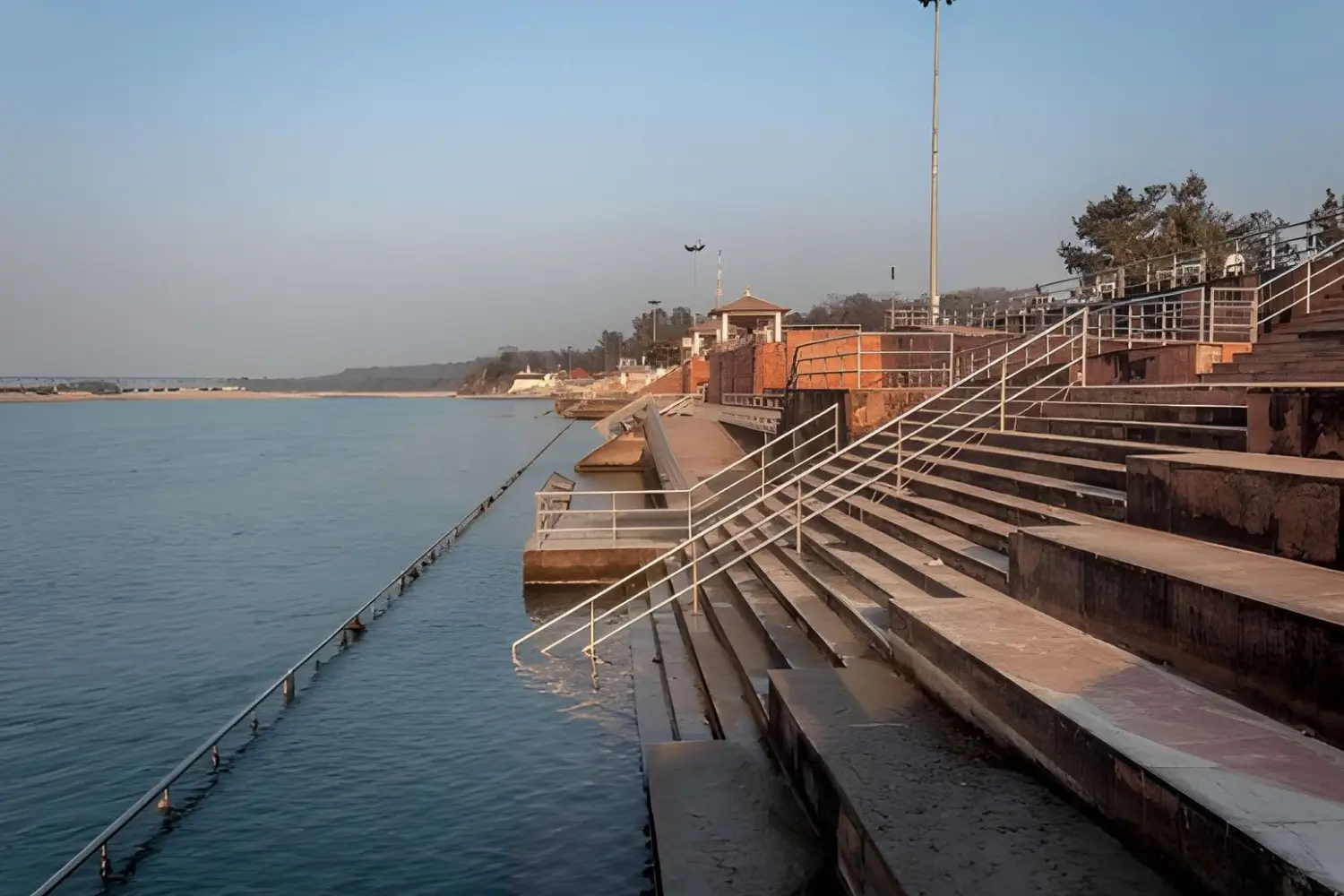 Ghat Guide : Where to Bathe